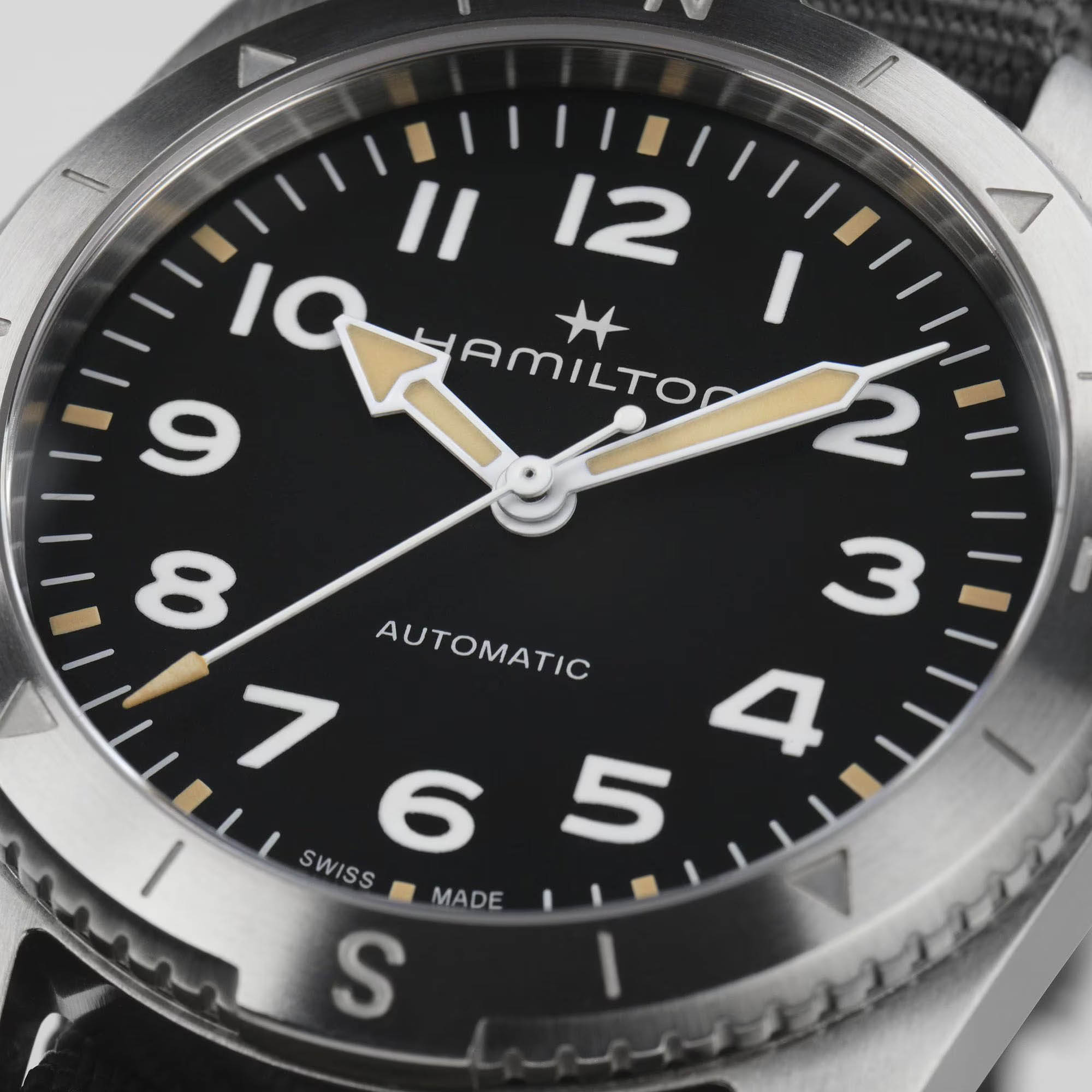 Hamilton Hamilton Khaki Field Expedition Auto H70225930 , наручные женские часы фото под углом