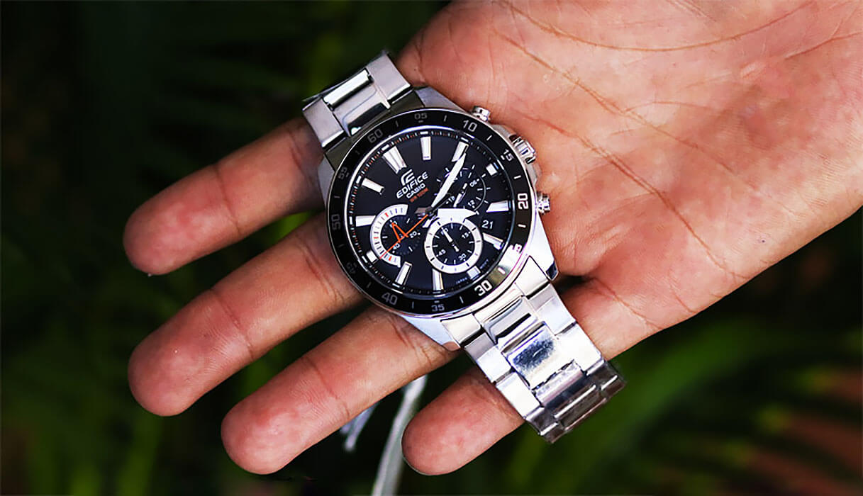 Casio Casio Edifice EFV-570D-1AVUEF, edifice япония мужские часы на браслете нержавеющая сталь боковой вид